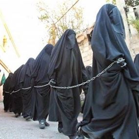 "داعش" يبيع النساء بألف دولار في سوق النخاسة