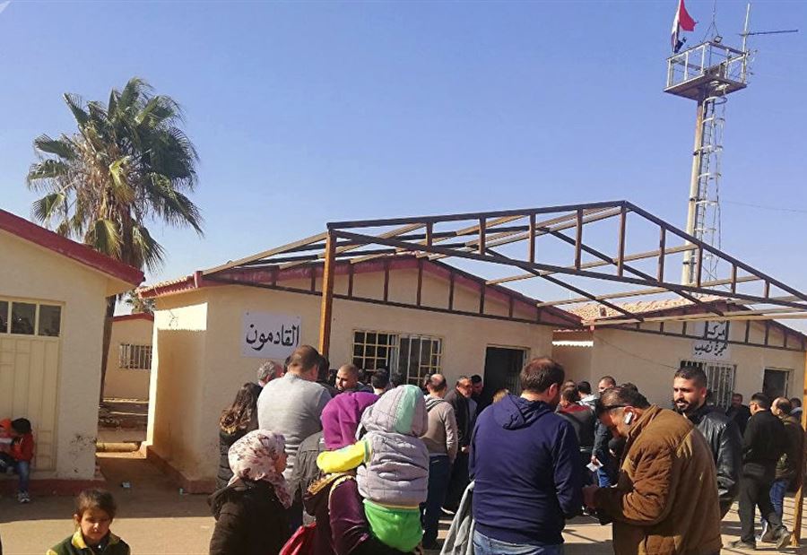 عودة أكثر من ألف لاجئ إلى سوريا خلال الــ 24 الساعة الأخيرة عودة أكثر من ألف لاجئ إلى سوريا خلال الــ 24 الساعة الأخيرة