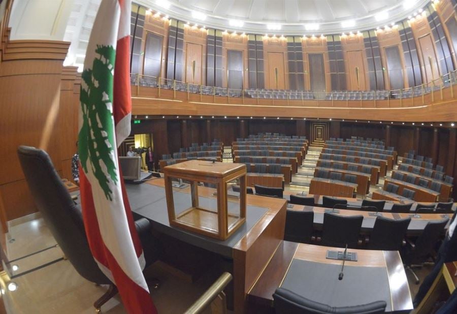 ثلاثة نواب في دائرة الخطر!