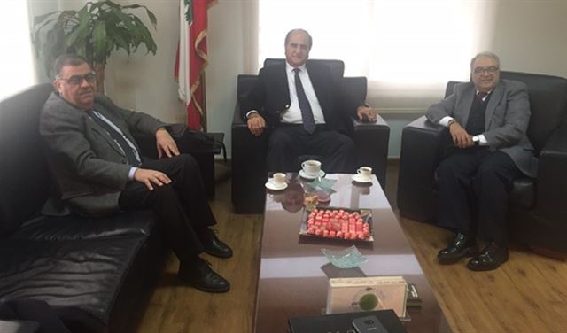 وزير البيئة عرض مع نقيب الاطباء مجالات التعاون وزير البيئة عرض مع نقيب الاطباء مجالات التعاون