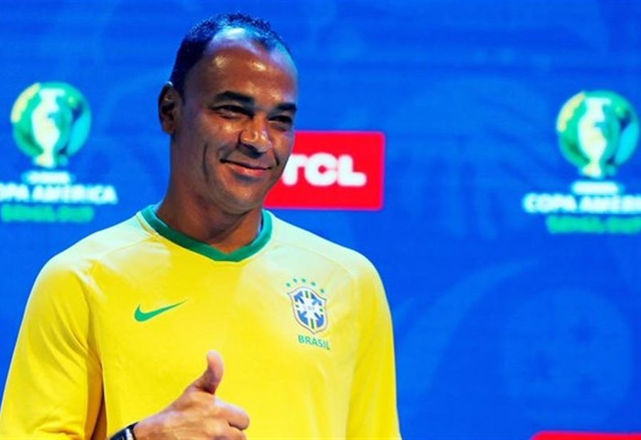 نجم المنتخب البرازيلي السابق يغرق في الديون