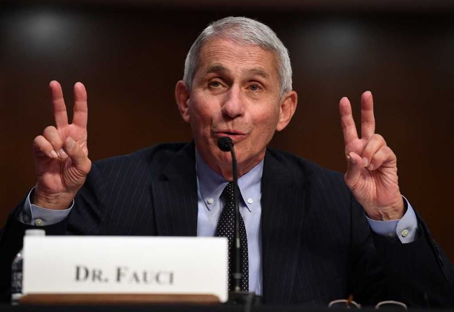 فاوتشي يُحدّد موعد عودة الحياة الطبيعية... وجاهزيّة لقاح كورونا