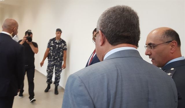 المشنوق يزور المكان الذي اعتقل فيه