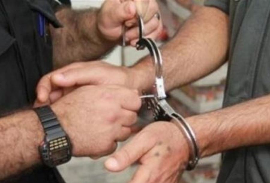 مداهمة مطلوب في بعلبك وضبط سلاح ومخدرات