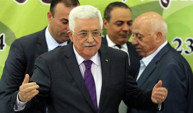 عباس يعلن قطع الاتصالات مع إسرائيل!