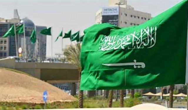 السعودية توقف مسؤولاً في وزارة الدفاع بتهمة الرشوة