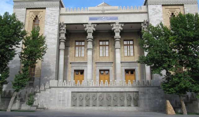 إيران تنفي مجددا تسليح جماعة "أنصار الله" في اليمن