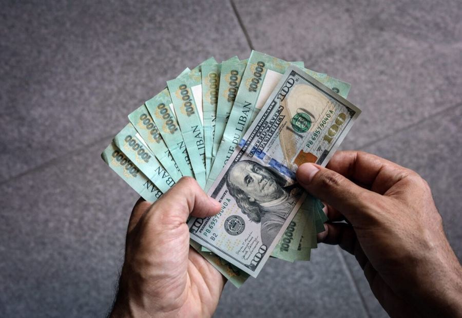 ارتفاعٌ ملحوظ لدولار السوق السوداء!