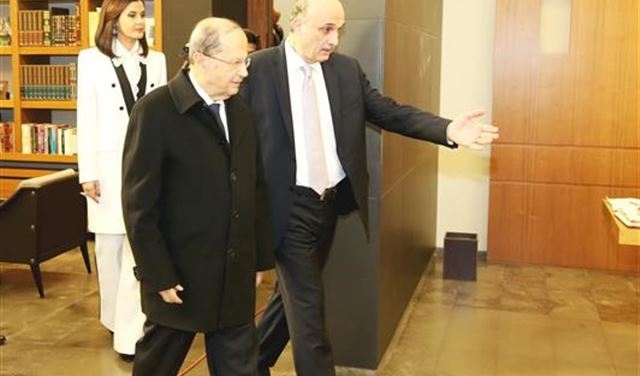  البلاد أمام انقسام حاد