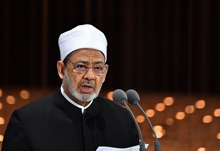 "انفطرت قلوبنا"... شيخ الأزهر يدعو لـ "انتفاضة عالمية"