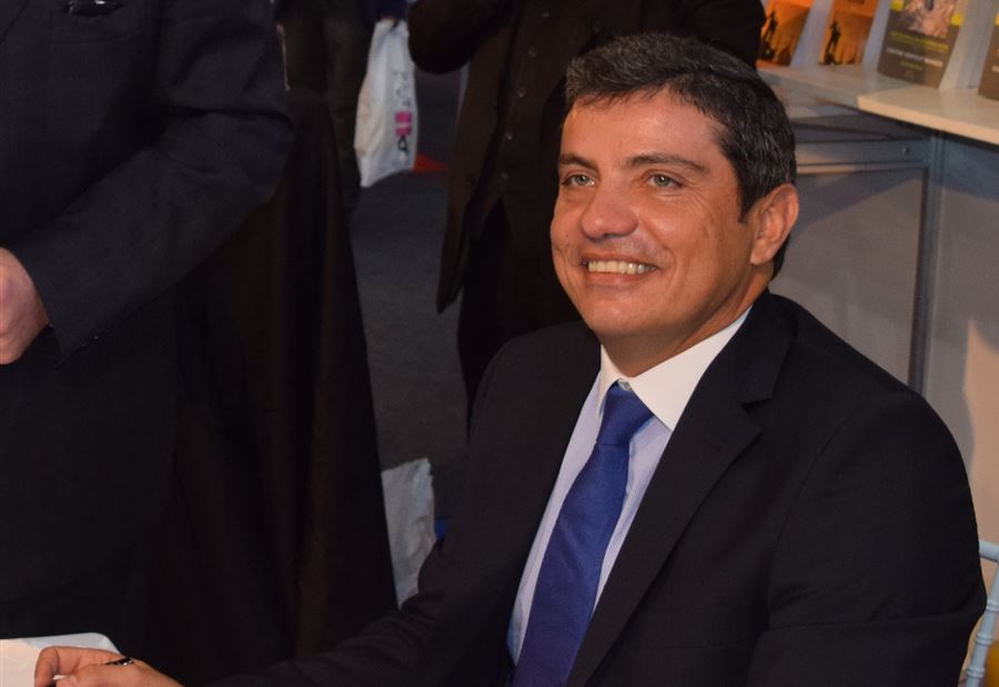 جرمانوس يدعى على عثمان