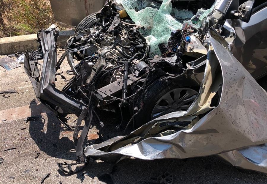 بالصورة: جريحان بحادث تصادم على اوتوستراد تنورين 