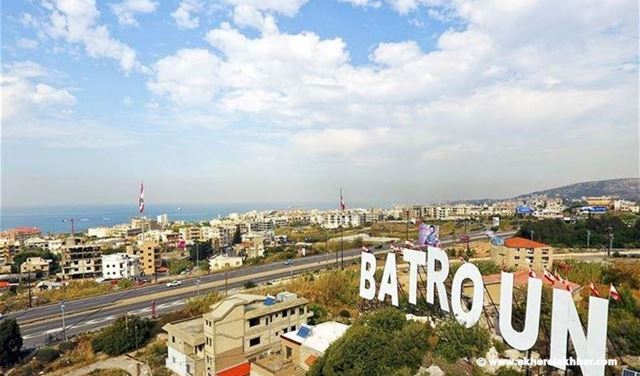 اعتصام لمستخدمي دائرة مياه البترون احتجاجا على عدم قبضهم السلسلة