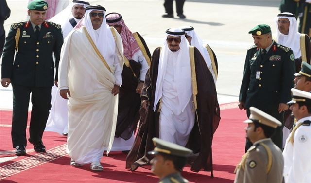 لهذه الأسباب قطعت دول عربية علاقاتها مع قطر لهذه الأسباب قطعت دول عربية علاقاتها مع قطر