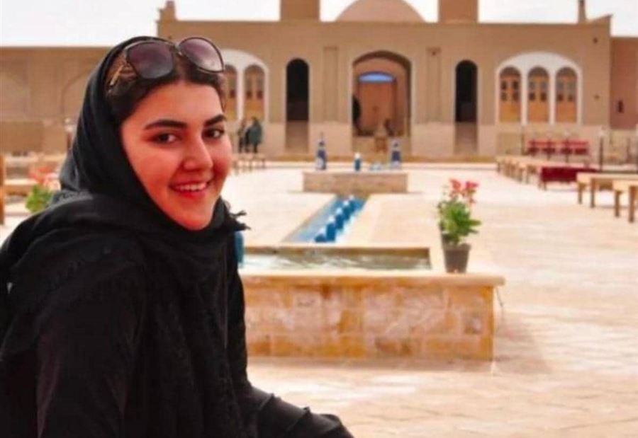 إيرانية تروي مآسيها في سجن إيفين.. "تعذيب نفسي وجنسي"