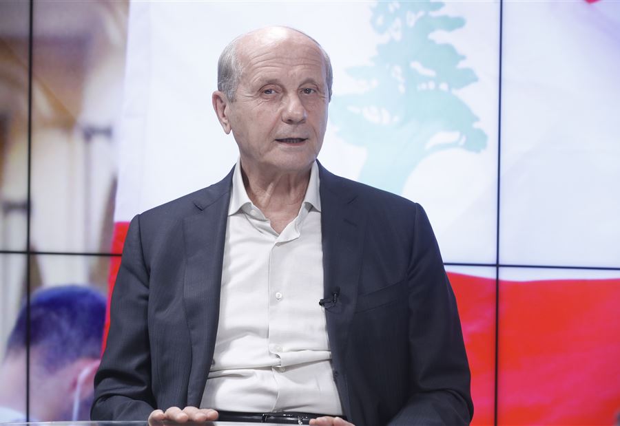 مروان شربل يُفنّد مراحل "الإنهيار التام"!