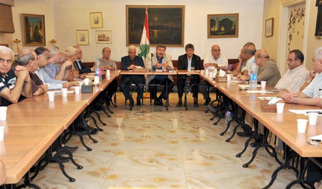 بيروت والساحل طالب بمؤتمر حوار وطني شامل لتطبيق الدستور