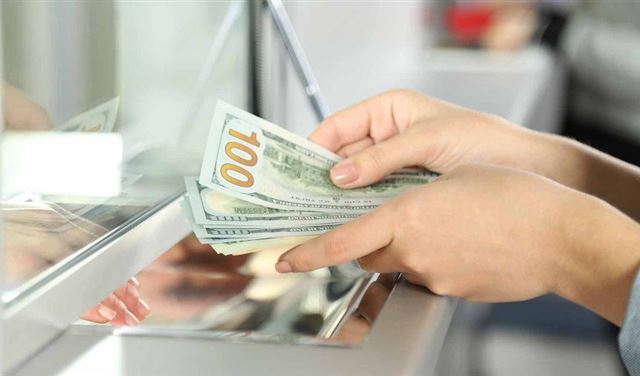 أزمة متفاقمة تعصف بمصرف لبناني