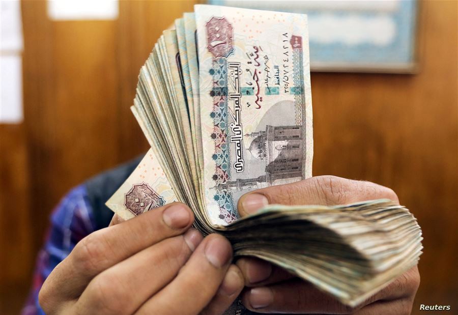 وسط تضخم قياسي... السيسي يرفع الحد الأدنى للأجور!