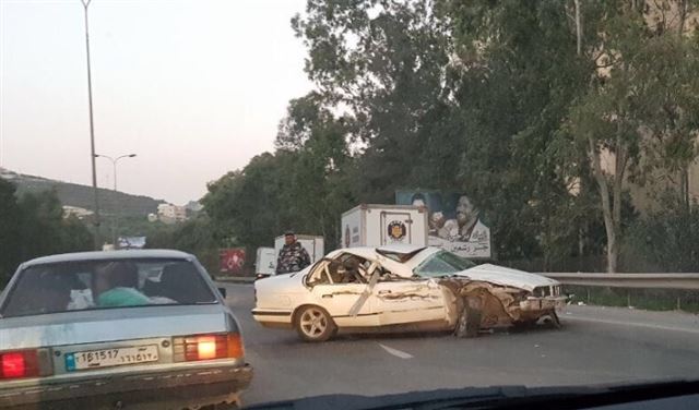 جرحى في حادث سير على المسلك الغربي لأوتوستراد شكا جرحى في حادث سير على المسلك الغربي لأوتوستراد شكا