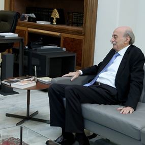جنبلاط من بعبدا: دخيلكن ما بدنا "البيئة"