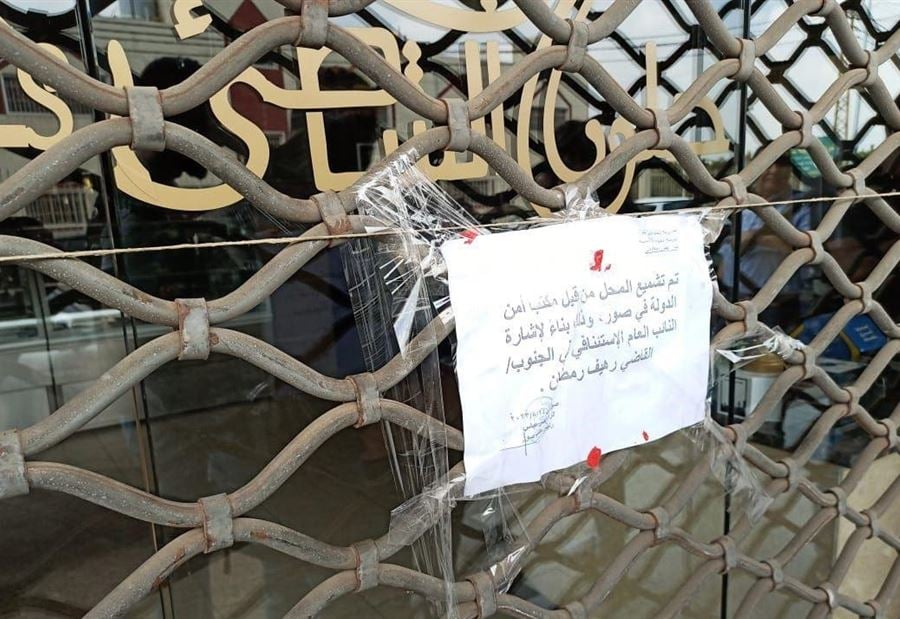 "صراصير في البرادات"... إقفال معمل لتصنيع الحلويات بالشمع الأحمر!