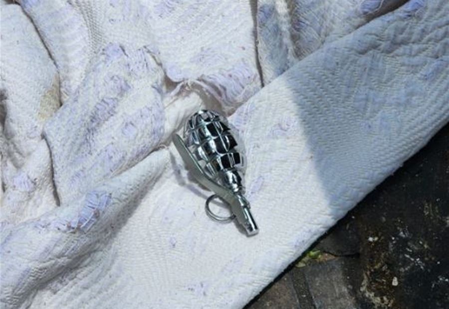 "تستعمل لتثبيت الأوراق"... إليكم الرواية الأمنية للــ"قنبلة" قرب منزل الجميل