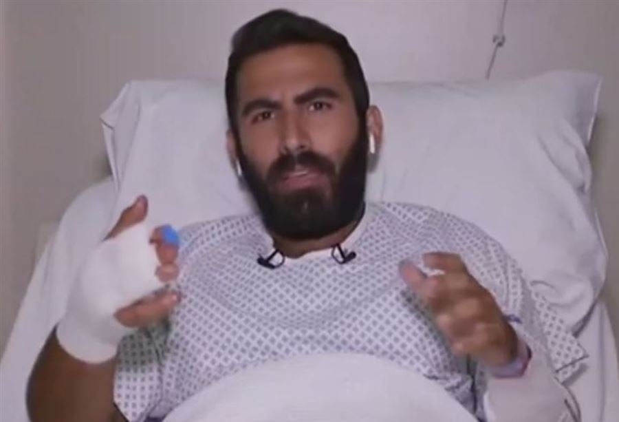 بالفيديو... لحظة إصابة موريس متّى في انفجار المرفأ