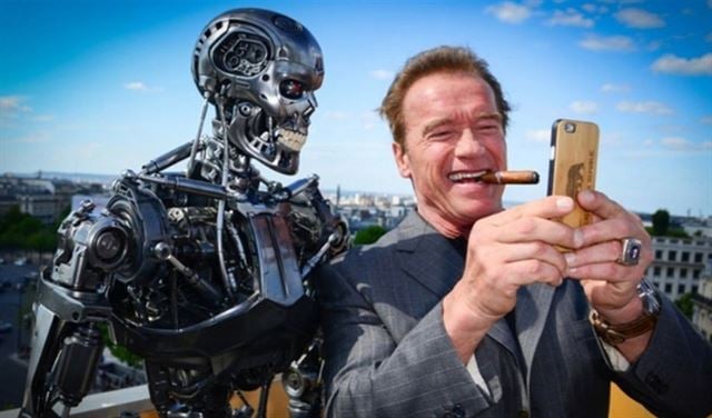 فيروس يستعمل السيلفي لسرقة الحسابات المصرفية!!