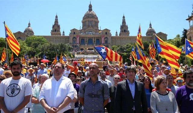 إقليم كاتالونيا يتحضر لإعلان الانفصال عن إسبانيا