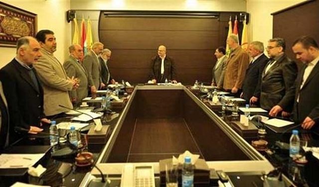 "إقرار قانون الضرائب لا يعفي الحكومة من مسؤولياتها"