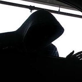 مجهولون سرقوا شاحنة نقل في تل حياة