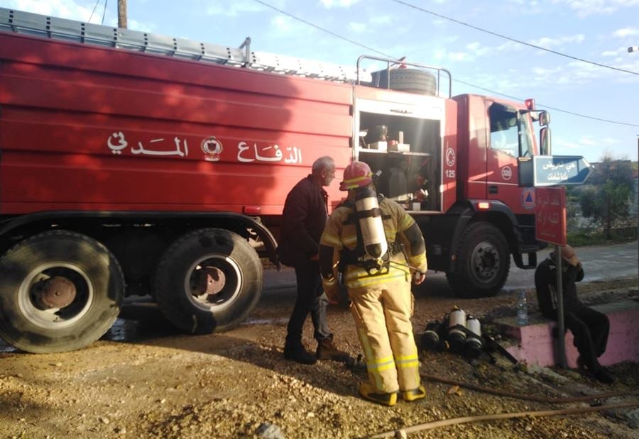 بالصور: حريق داخل مؤسسة لبيع المواد الغذائية في شامات