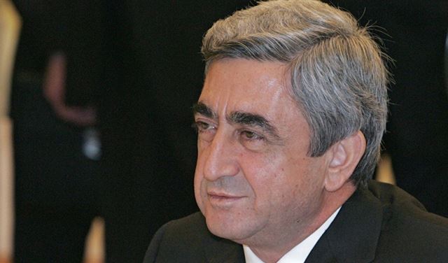 رئيس وزراء أرمينيا يستقيل من منصبه 