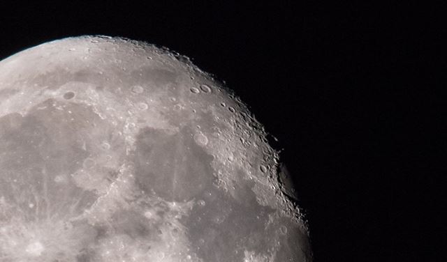 بالفيديو...العثور على عمود فقري طوله 130 مترا على سطح القمر