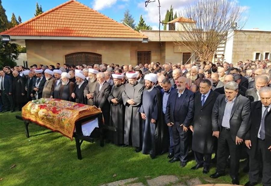 تشييع والدة زعيتر تشييع والدة زعيتر