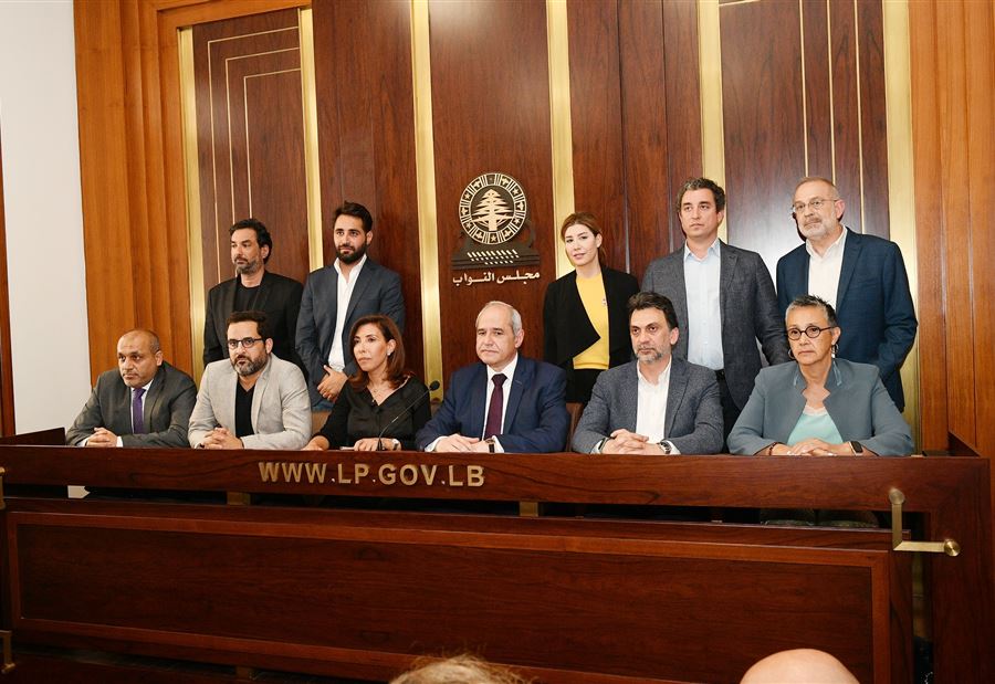 هل يقسّم "الرئيس المكلف" نواب الثورة؟ 