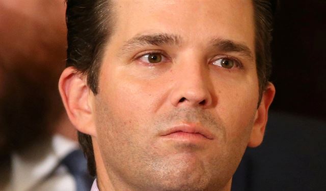 نجل ترامب التقى محامية روسية وعدته بفضح هيلاري كلينتون نجل ترامب التقى محامية روسية وعدته بفضح هيلاري كلينتون