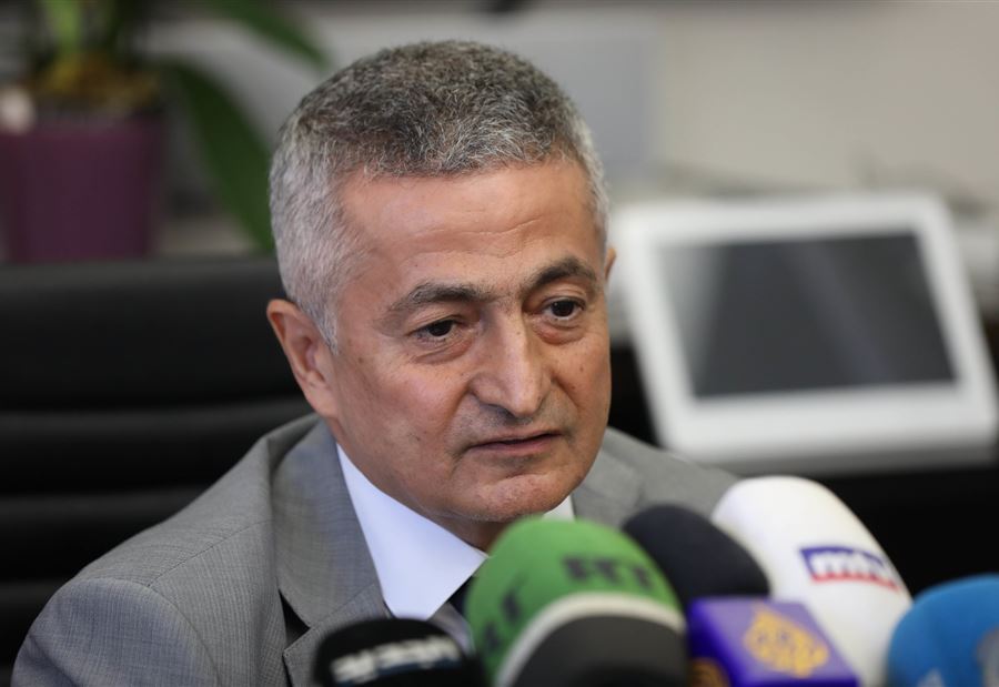 الخليل يوقّع عقد التدقيق الجنائي