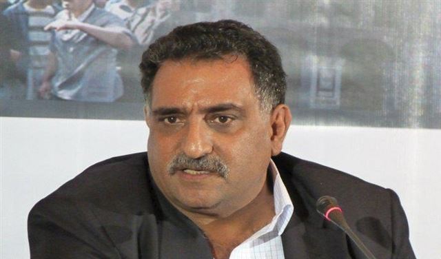 إسرائيل تبدأ إجراءات سحب الجنسية من عزمي بشارة إسرائيل تبدأ إجراءات سحب الجنسية من عزمي بشارة