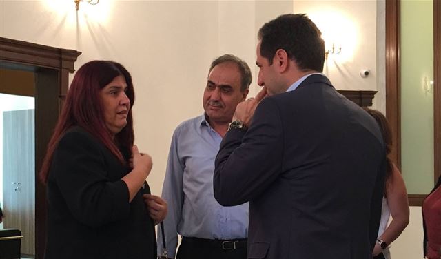 من أهالي ضحايا السلاح المتفلت لعون والمشنوق..