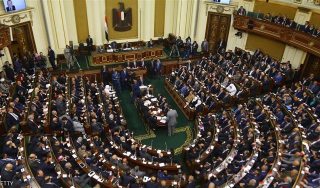 البرلمان المصري يقر قانون ضريبة القيمة المضافة