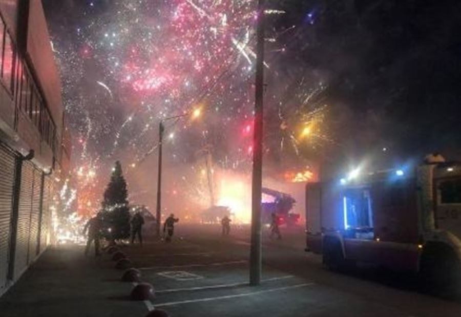 بالفيديو: حريق كبير في سوق يحتوي على ألعاب نارية في روسيا