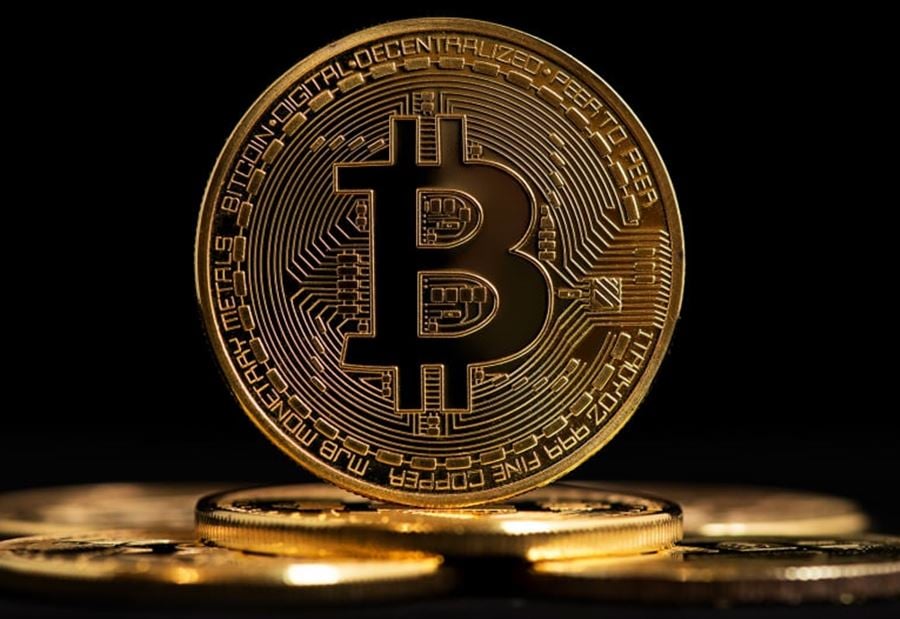 قيمة بيتكوين تنهار...