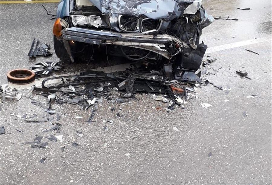 بالصور: قتيل وجريحان  على طريق عام عين ابل