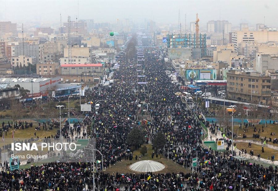 بالصور: مسيرات ايرانية حاشدة احتفالاً بذكرى انتصار الثورة بالصور: مسيرات ايرانية حاشدة احتفالاً بذكرى انتصار الثورة