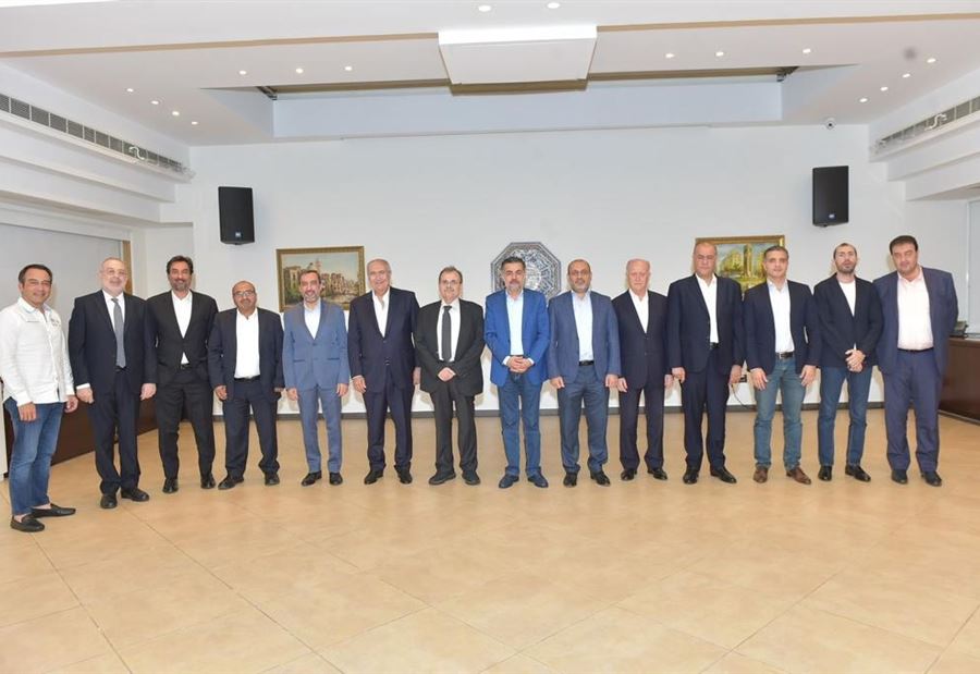 13 نائبًا في دارة مخزومي... إلى ماذا تُمهّد لقاءات نواب السنّة؟ 13 نائبًا في دارة مخزومي... إلى ماذا تُمهّد لقاءات نواب السنّة؟