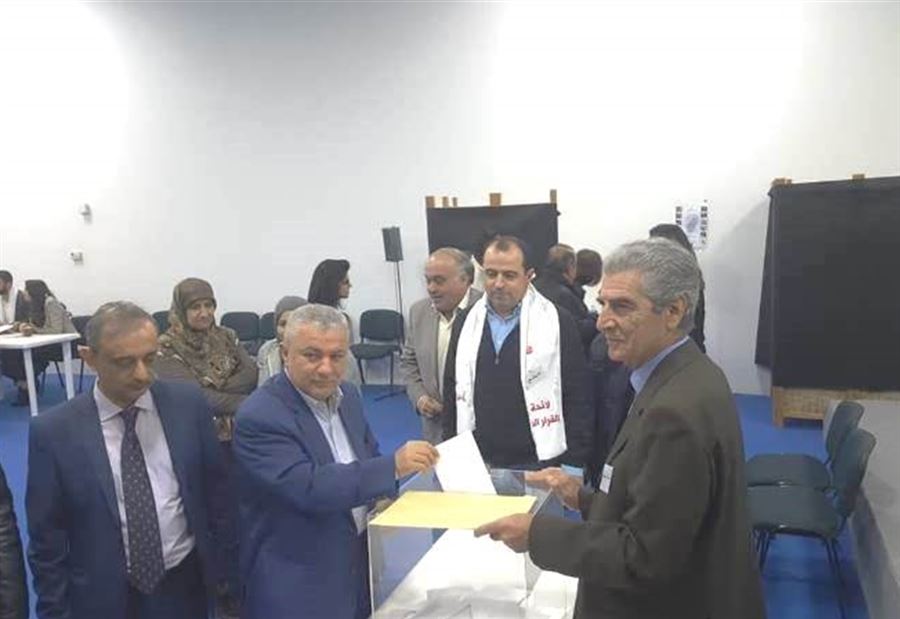 محمد نصرالله أدلى بصوته في انتخابات نقابة المحررين