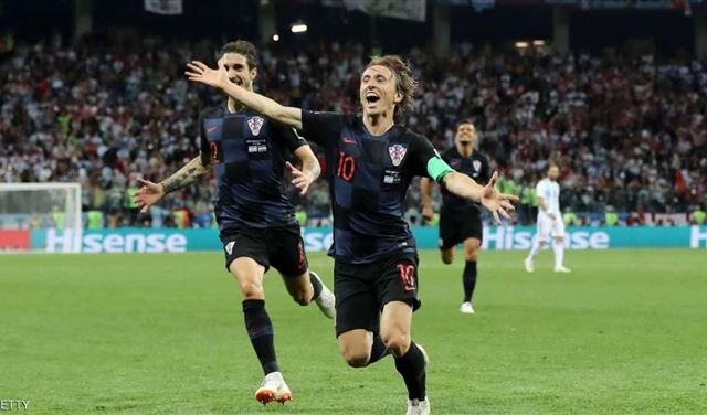 مودريتش يستعد لإنهاء احتكار ميسي ورونالدو