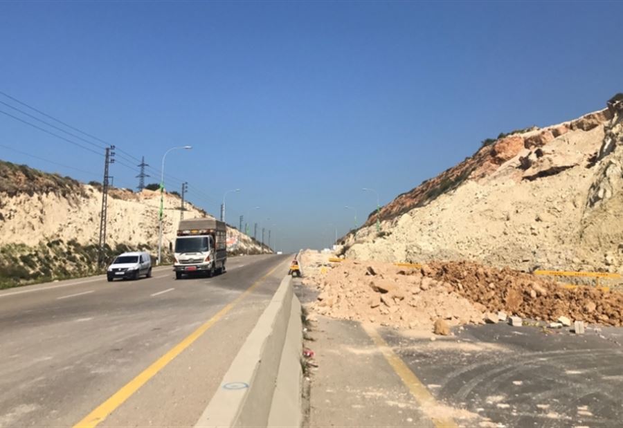 لمعالجة طريق "خطر"... يزبك وكرم يناشدان وزير الأشغال
